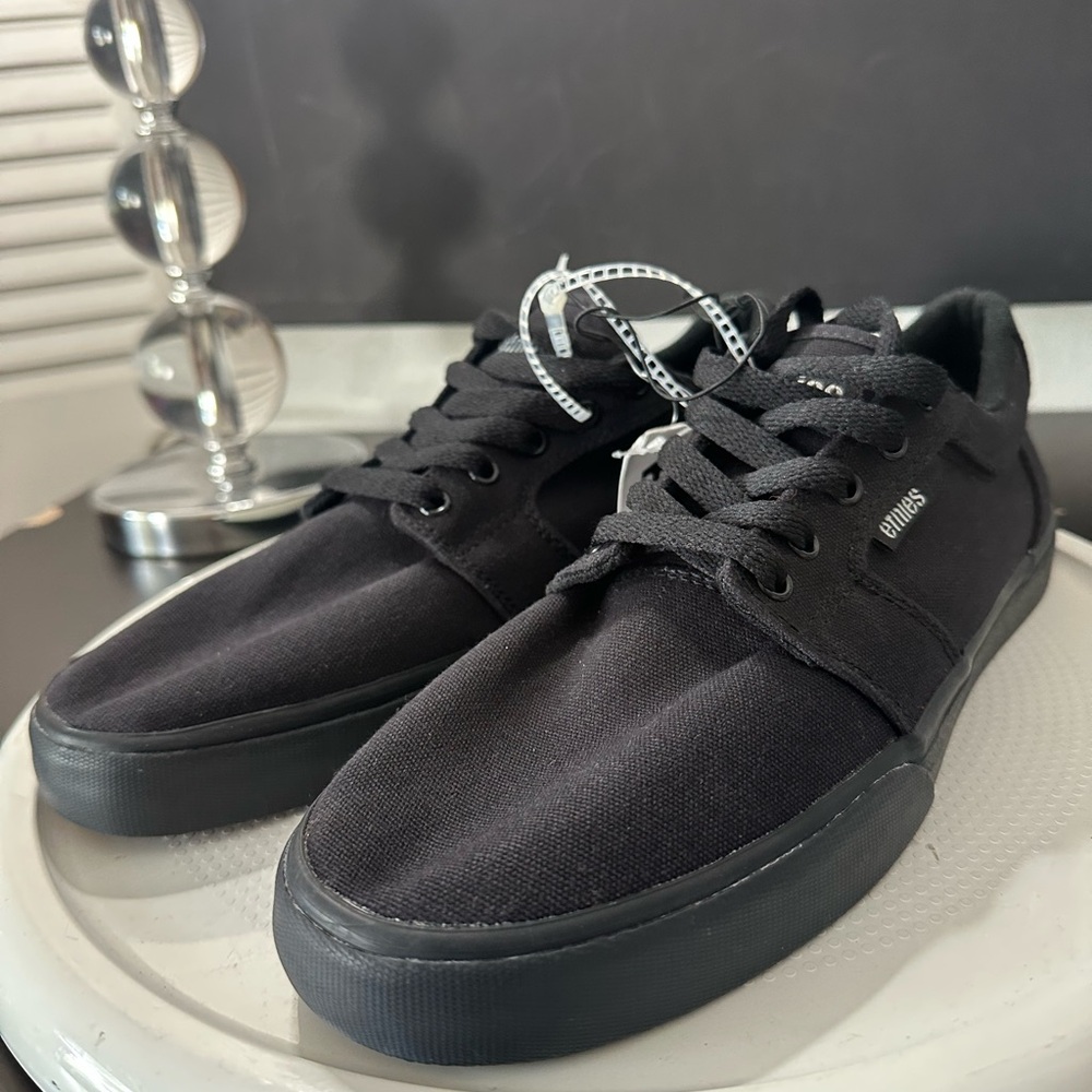 🆕Etnies Canvas Sneakers